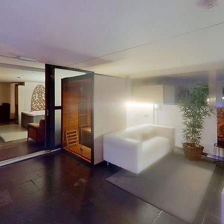 Nice And Cosy Place With Jacuzzi And Sauna To Relax In The Centre Of Антверпен Экстерьер фото